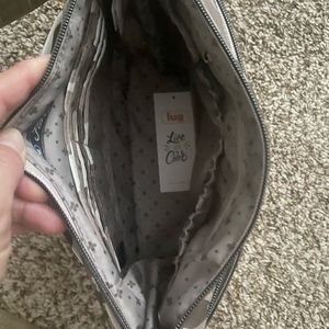 Crossbody with 2 straps
Body/trim/lining 100% polyester
6 RFID-protected card